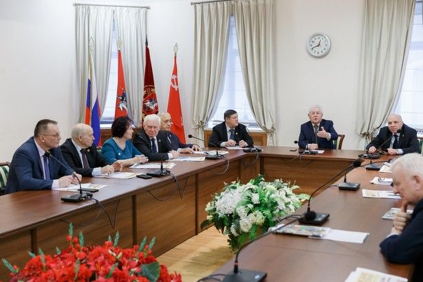 Столичные ветераны поддержали решение Путина участвовать в выборах