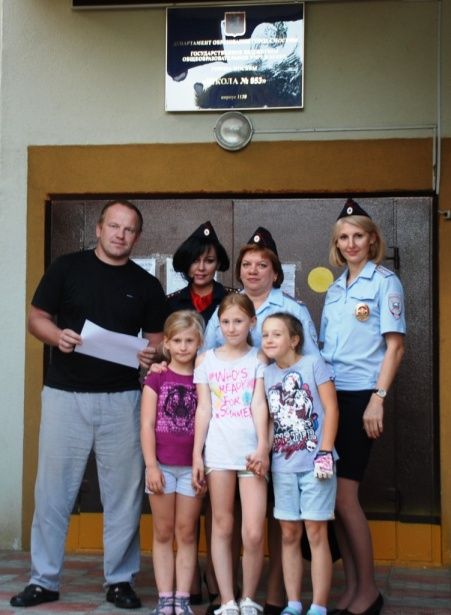 Сотрудники полиции Зеленограда напомнили родителям школьников о правилах поведения детей на улице