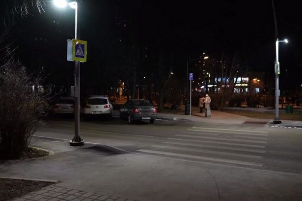 Светильник «Прометей» появился у площади Юности на переходе