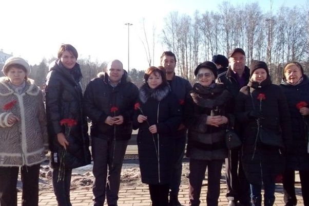Делегация района Матушкино приняла участие в возложениях цветов к воинским мемориалам
