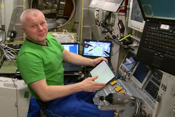 Космонавт Олег Новицкий проголосовал на выборах в Госдуму онлайн с МКС