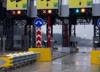 С начала августа на платной Ленинградке ввели новые тарифы на проезд