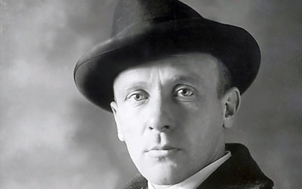 В детской библиотеке в  Матушкино проходит выставка, посвященная 125-летию М.Булгакова  