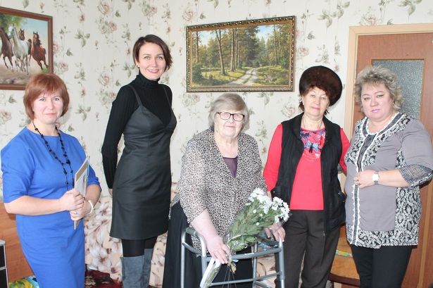 Ветерана труда из Матушкино поздравили с 90-летним юбилеем