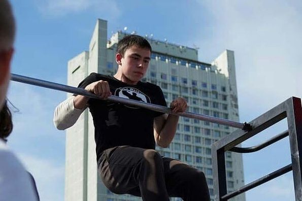 Чемпионат по Street Workout провели спортсмены Зеленограда у себя во дворе