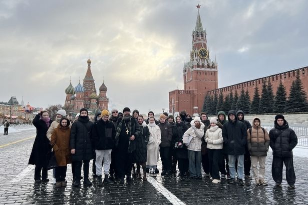Молодежь Зеленограда посетила московские храмы с экскурсией