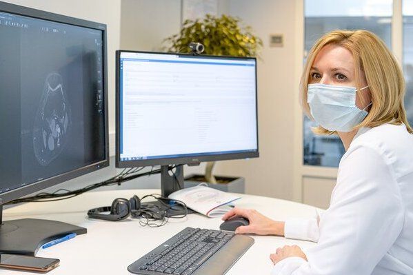 Как искусственный интеллект помогает врачам и пациентам