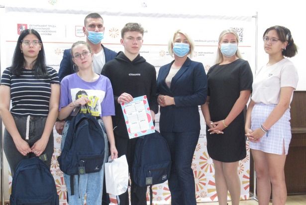 Праздник ко Дню знаний прошел для ребят из семейного центра