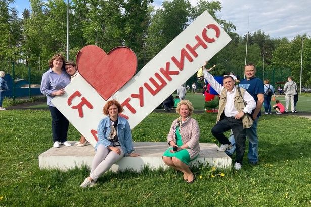 В день защиты детей на Быковом болоте прошел фестиваль по авиамоделированию