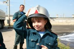 Огнеборцы Зеленограда познакомили детей с работой пожарных