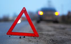 В ДТП на перекрестке у ТЦ «Панфилосвкий» пострадали три человека