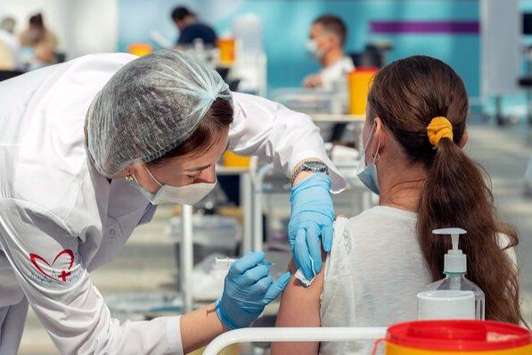В Зеленограде от коронавируса стали прививаться в 10 раз чаще