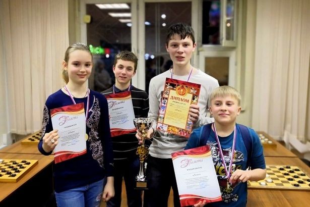 Команда ГБУ «Заря» стала победителем окружной Спартакиады по шашкам в Матушкино