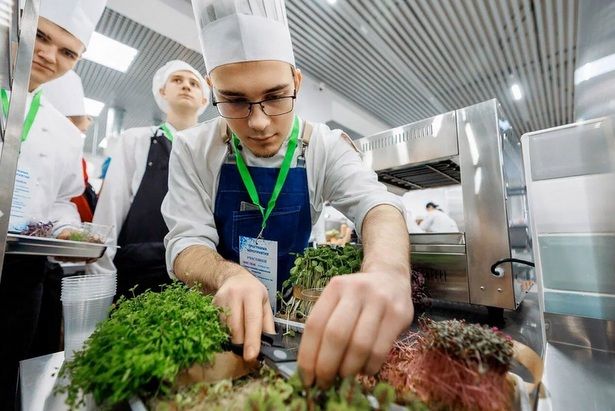 Собянин: Фестиваль колледжей помог школьникам узнать о профессиях будущего
