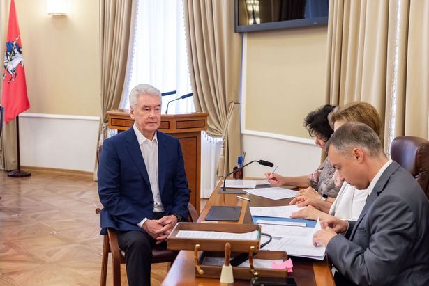 Собянин представил в Мосгоризбирком подписи муниципальных депутатов в поддержку своего выдвижения