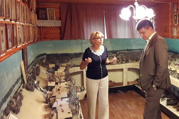 Глава управы Матушкино ознакомился с работой музея в 1-м микрорайоне
