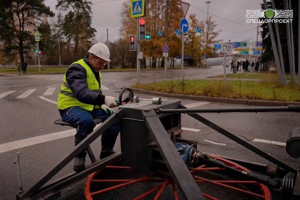 Перекресток Московского проспекта и Никольского проезда стал «умным»
