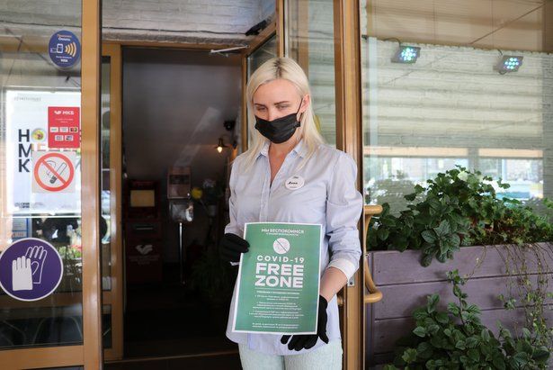 Посетить рестораны и кафе теперь можно будет только со специальным QR-кодом