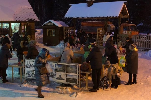19 января горожане пришли за святой водой в Филаретовский храм