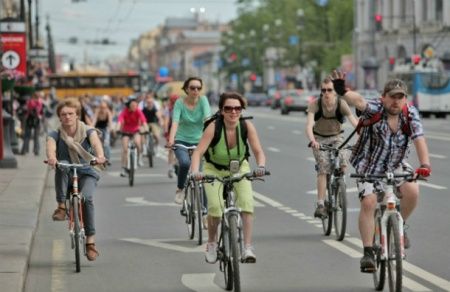В Велопараде на Садовом кольце Москвы приняли участие представители 36 городов России.