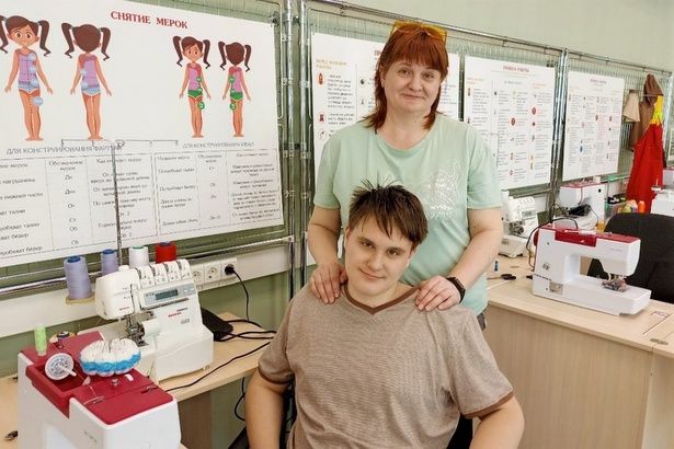 Мастерская РЦДИ «Ремёсла» проводит занятия для людей с инвалидностью