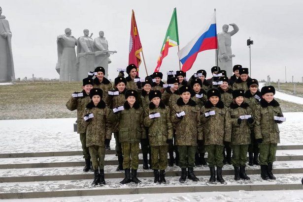 Семиклассники школы района Матушкино вступили в ряды кадетов