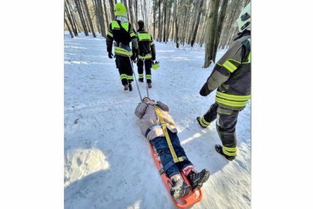 Зеленоградские спасатели оказали помощь пенсионерке