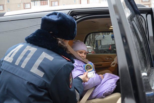 Мероприятие «ГИБДД в защиту детей» продолжается в Зеленограде