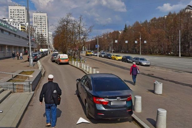 В Матушкино установят ограждения на тротуаре у корпуса 435 А