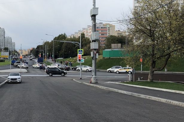 Строительство пешеходного моста через Савелкинский проезд вышло на финишную прямую