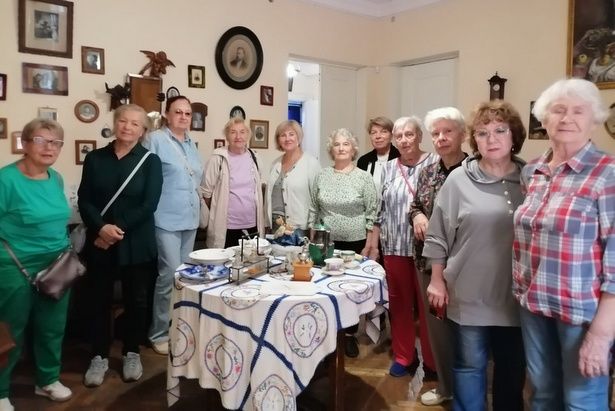 Представители кружка «Москва на ладони» и общественные советники района Матушкино побывали в музее