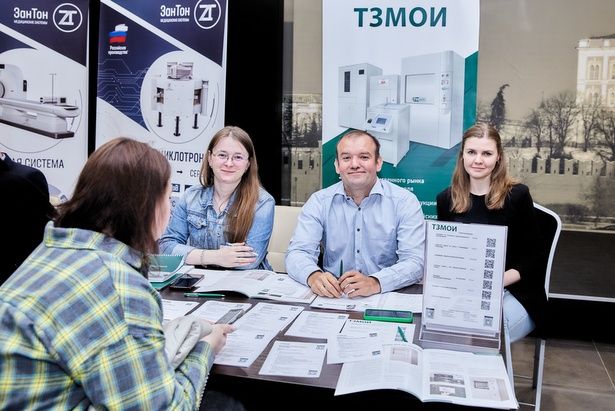 В Зеленограде 20 компаний приняли участие в прошедшей в ОЭЗ «Технополис Москва» ярмарке вакансий