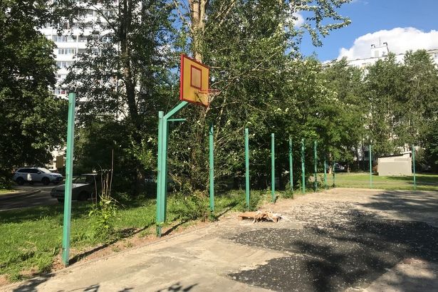 В 4-м микрорайоне начался ремонт спортивной площадки