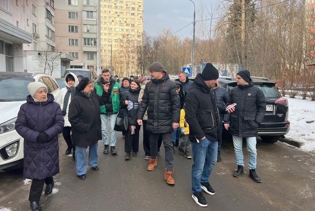 Глава управы провел плановый обход территории района