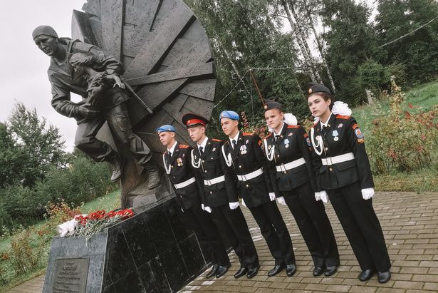 Уроки мужества, посвященные памяти жертв трагедии в Беслане, состоялись в школе Матушкино