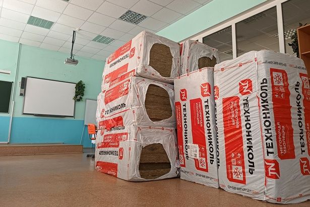 Школа 1353 подготовилась к учебному году сделав ремонт в учебном корпусе