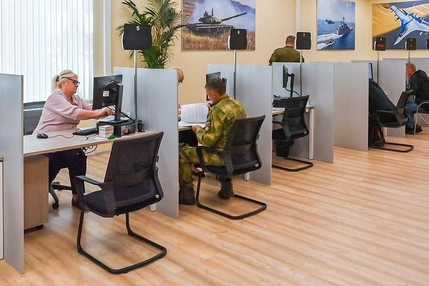 Поступившие на службу в Москве контрактники получат единовременную выплату 1,9 млн рублей