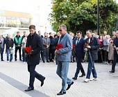 Церемония возложения цветов в честь Дня города прошла на площади Юности