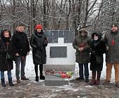 Глава управы Матушкино принял участие в возложении цветов к Монументу славы «Штыки»