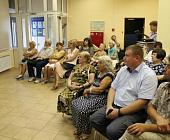 Глава управы обсудил с жителями Матушкино вопросы досуга и оплаты услуг ЖКХ