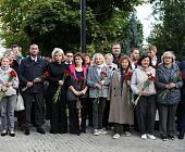 Церемония возложения цветов в честь Дня города прошла на площади Юности
