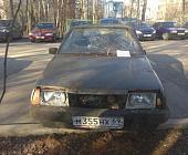Владельца  брошенной в Матушкино старой машины просят разобраться со своим имуществом